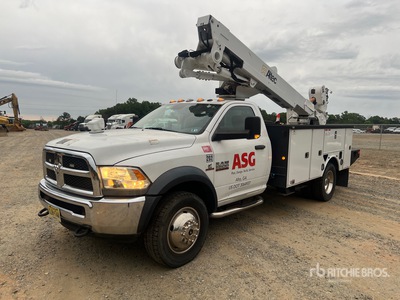 2013 Altec AT40M 40 ft on 2013 Ram 5500 4x4 Bucket Truck
