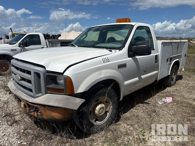 2005 Ford F-250 XL 4x2 Pickup (Inoperable)