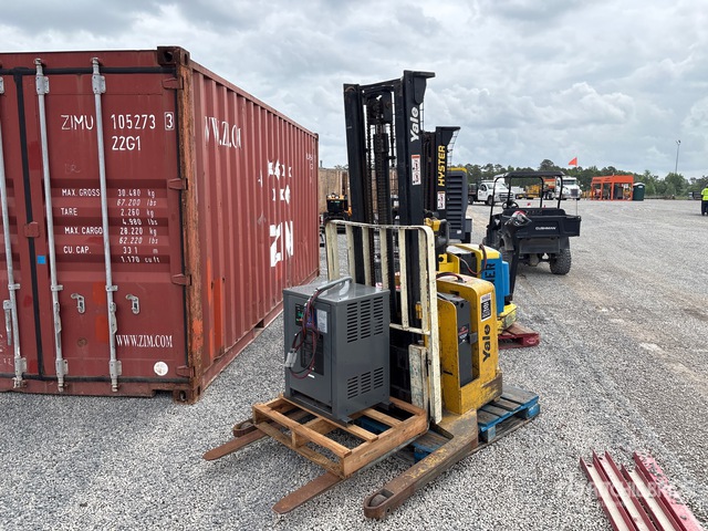 2003 Yale 4000 lb Electric Stacker