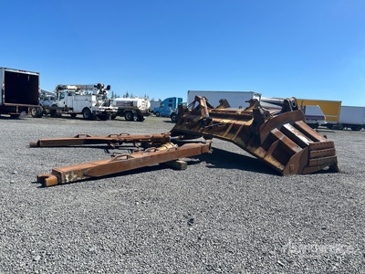 285 in Semi-U Cuchilla   - Fits Cat D11R