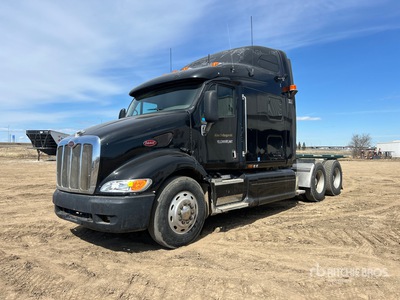 2001 Peterbilt 387 6x4 T/A Sleeper Truck Tractor