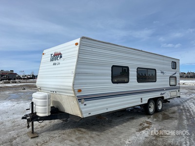 2002 Tahoe 1106 23 ft T/A Wide Lite Travel Trailer