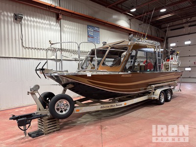 2007 Custom Weld 8 m Fishing Boat w/2007 Custom 2600GTE Trailer