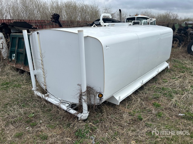 2000 United Trucking Equipment  4000 gal Steel Water Tank (Unused)