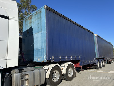 1999 Vawdrey Tri/A Lead Step Deck Curtain Side Trailer