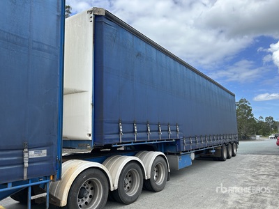 2006 Topstart Tri/A Step Deck Curtain Side Trailer