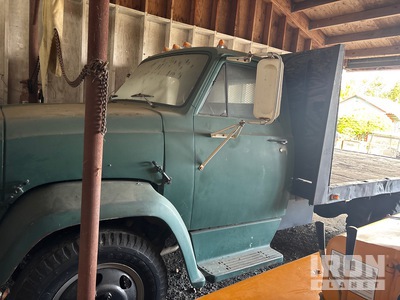 1969 GMC 4x2 Flatbed Truck