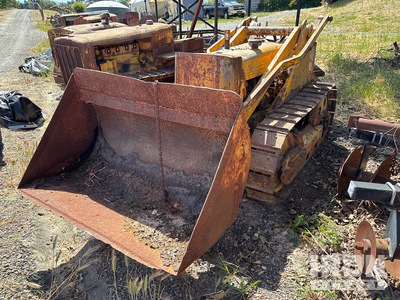 1951 Oliver OC3-42 Raupentraktor (Inoperable)