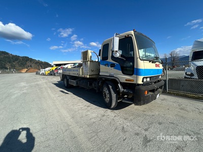 2001 GMC T7500 Camion transportador de hormigon