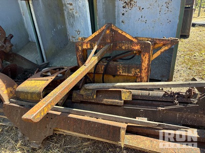 Hydraulic Bin Turner