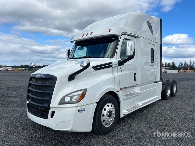 2020 Freightliner Cascadia 126 2020 Freightliner Cascadia 126 6X4 T/A Sleeper Truck Tractor