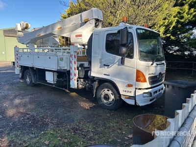 2011 Hino 500 1426 FE 4x2 w/ Aichi SN15-AS 17 m Bucket Truck
