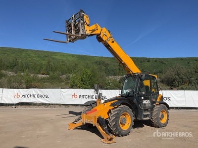 2015 JCB 535-140 رافع تليسكوبى