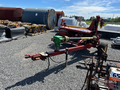 2010 New Holland Metalert III 2 Row 6 ft 6 in Auger Windrow Forage Harvester Pickup Header