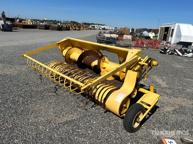 2011 New Holland 890W 2 Row 6 ft 6 in Auger Windrow Forage Harvester Pickup Header