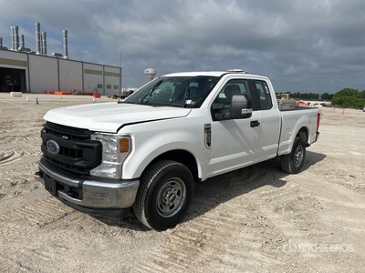 2020 Ford F-250 XL 4x2 Extended Cab Pickup