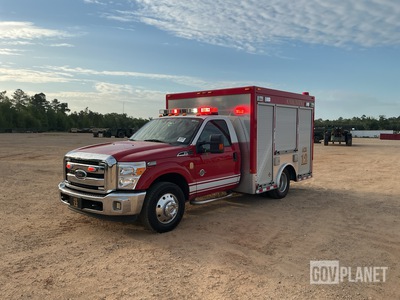 2013 Ford F-350 XLT Super Duty Utility Truck