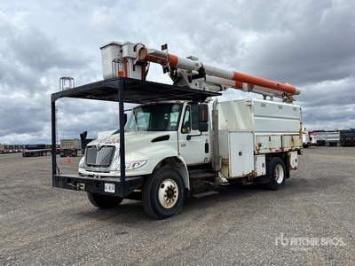 Altec LRV55 55 ft on 2007 International 4400 4x2 Forestry Chipper Body Bucket Truck