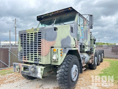 Oshkosh M1070 8x8 8x8 Twin-Steer Crew Cab Extended Cab Winch Truck (Inoperable)