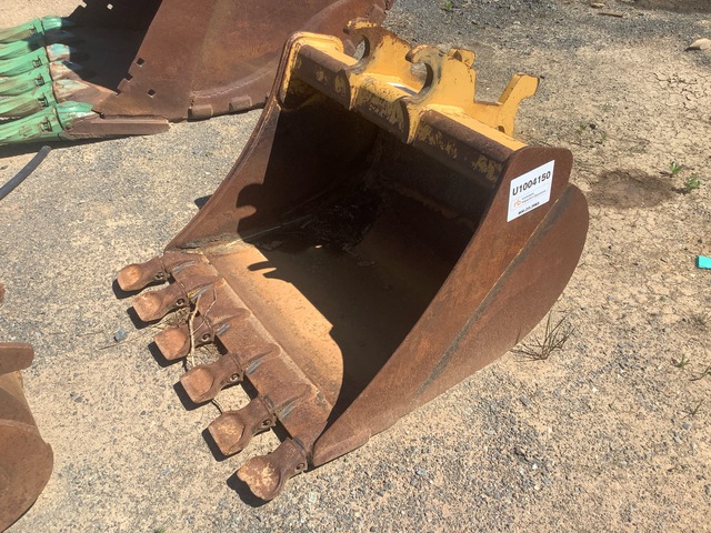 John Deere 36 in 12.5 cyd Digging Excavator Bucket