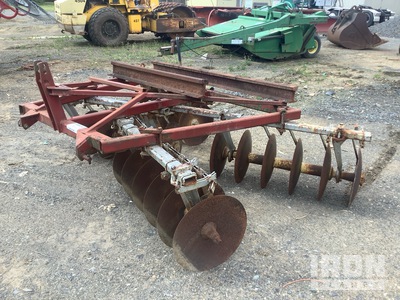 John Deere T0100 10 ft 3-Point Tandem Vertical Disc