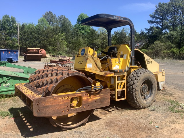 1999 (unverified) Sakai SV400T Padfoot Drum Compactor