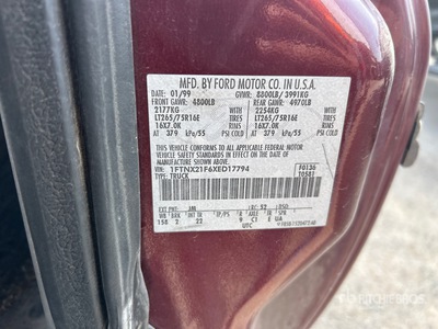 1999 Ford F-250 4x4 Extended Cab Pickup