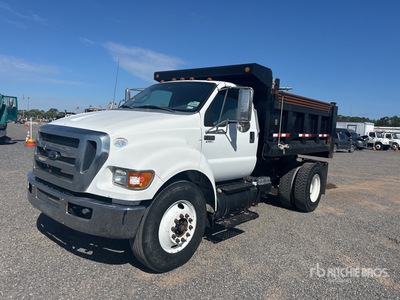 2015 Ford F-750 XL 4x2 S/A Dump Truck