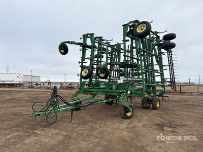 John Deere 2200 60 ft Cultivador