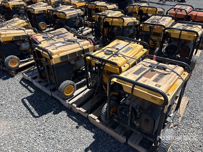 Quantity of (2) Pallets of Dewalt Groupe électrogène portable  (Inoperable)