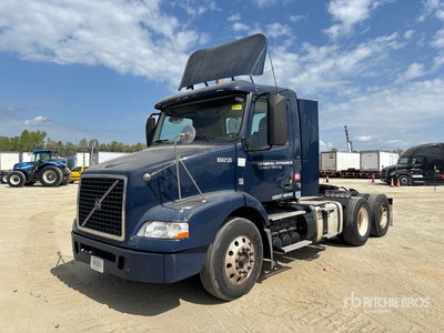 2013 Volvo VNM T/A Day Cab Truck Tractor