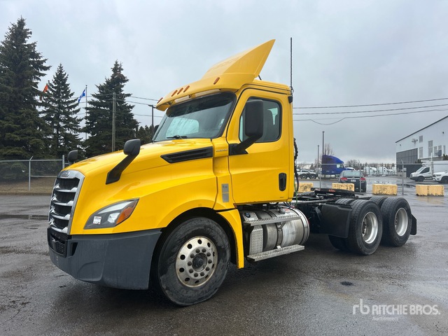 2020 Freightliner Cascadia 126 2020 Freightliner Cascadia 126 6X4 T/A Day Cab Truck Tractor