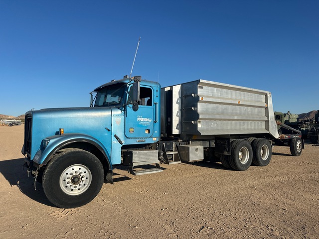 1999 Freightliner FLD120 Dump Truck