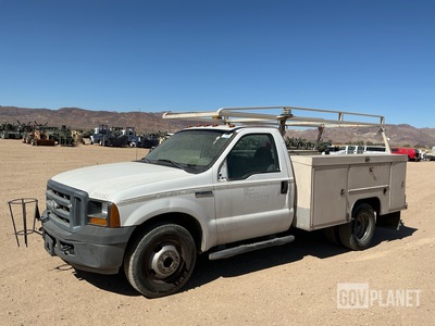 2006 Ford F-350 XL Super Duty Utility Truck