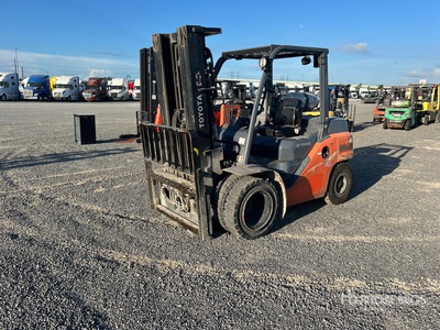 2018 Toyota 8FG35U 7000 lb Pneumatic Tire Forklift