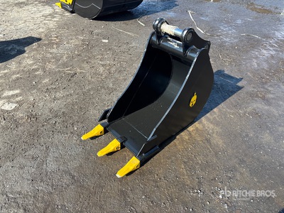 2025 Dynamic 18 in Q/C Digging Excavator Bucket (Unused)