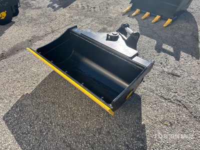 42 in Hydraulic Tilting Excavator Bucket