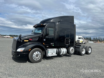 2019 Peterbilt 579 8x4 Cabeza Tractora Cabina Dormitorio