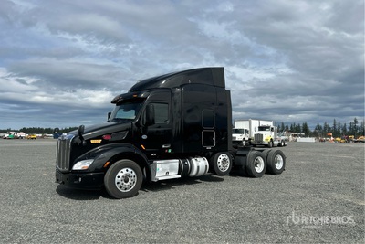 2019 Peterbilt 579 8x4 Tri/A Sleeper Truck Tractor