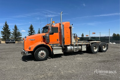 2005 Kenworth T800 6x4 T/A Day Cab Truck Tractor
