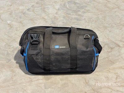 Quantity of (60) Move 16 Pockets Technician Backpack
