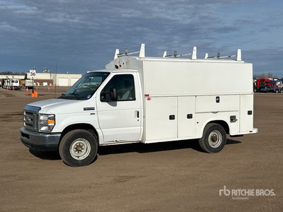 2016 Ford E-350 4x2 Utility Truck