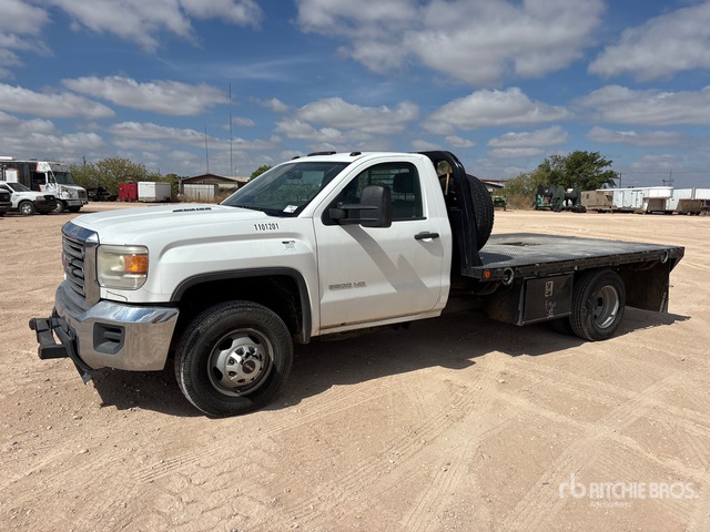 2015 GMC Sierra 3500HD 4x2 Flatbed Truck