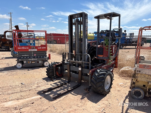 2004 Moffett M5500 5500 lb 3x3 Truck Mounted Forklift