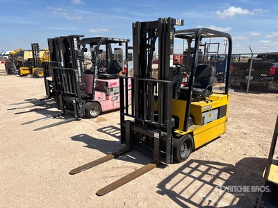 2010 Cat EP20T-36A 3600 lb Chariot Élévateur Électrique
