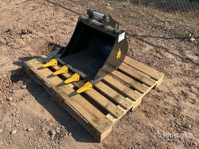 Trojan 35CL 24 in Q/C Digging Excavator Bucket - Fits Cat 303/303.5/304, Case, New Holland, Kobelco SK35, Deere/Hitachi 35D/G (Unused)