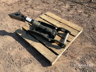 Trojan 35CL Hydraulic Excavator Thumb - Fits Cat 303/303.5/304, Case, New Holland, Kobelco SK35, Deere/Hitachi 35D/G (Unused)