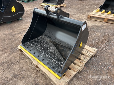 Trojan 50CL 42 in Q/C Cleanup Excavator Bucket - Fits Cat 305/305.5, Komatsu PC45/50/55, Hyundai R55, Hitachi/Deere 50D/G, Case, New Holland, Kobelco SK50, Bobcat E50/341/337 (Unused)