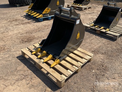 Trojan 80CL 24 in Q/C Digging Excavator Bucket - Fits Cat 307/308, Komatsu PC78/88 Deere/Hitachi 75/85, Case, New Holland, Kobelco SK80, Bobcat E80 (Unused)