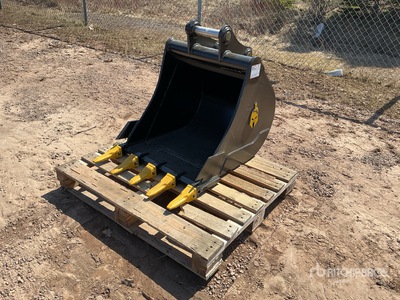 Trojan 80CL 30 in Q/C Digging Excavator Bucket - Fits Cat 307/308, Komatsu PC78/88 Deere/Hitachi 75/85, Case, New Holland, Kobelco SK80, Bobcat E80 (Unused)
